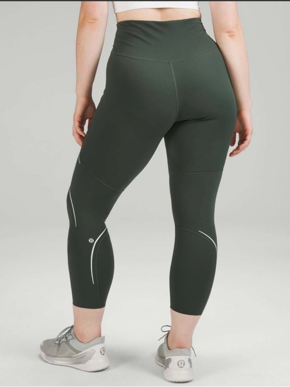lululemon Athletica Smoked Spruce Set - Picture 7 of 8